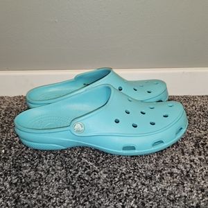 Free Sail Crocs